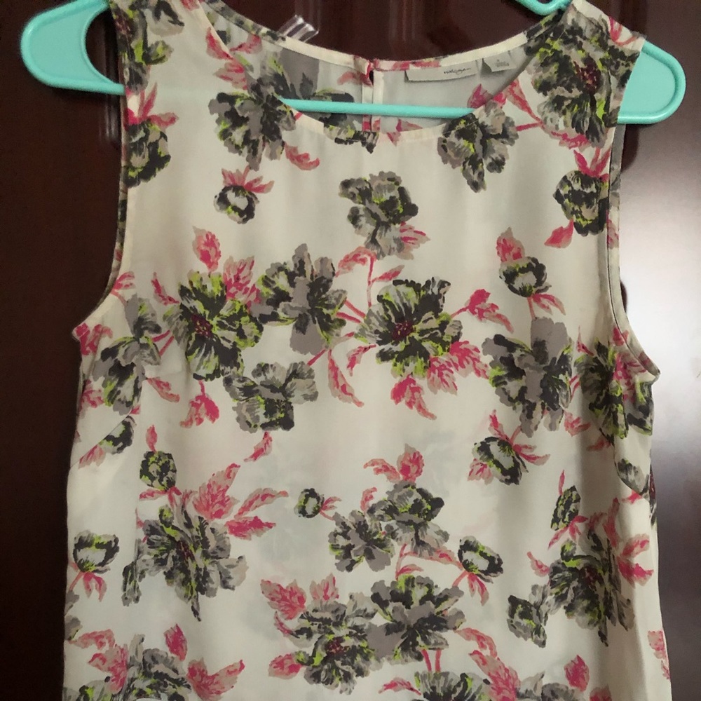 Halogen White Floral Blouse 🌷